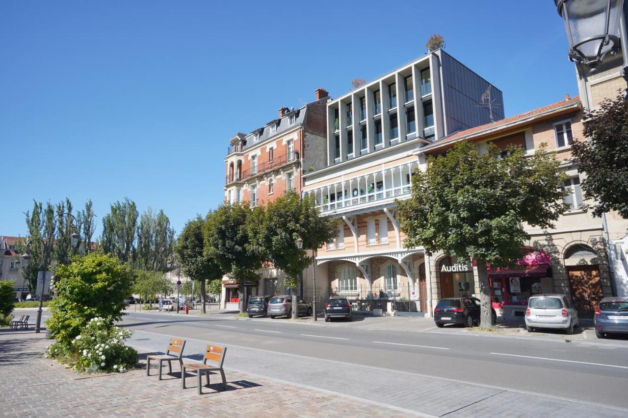 Les Suites 7 Anges - Parking, Vue Cathedrale & Centre Historique Reims Exterior foto