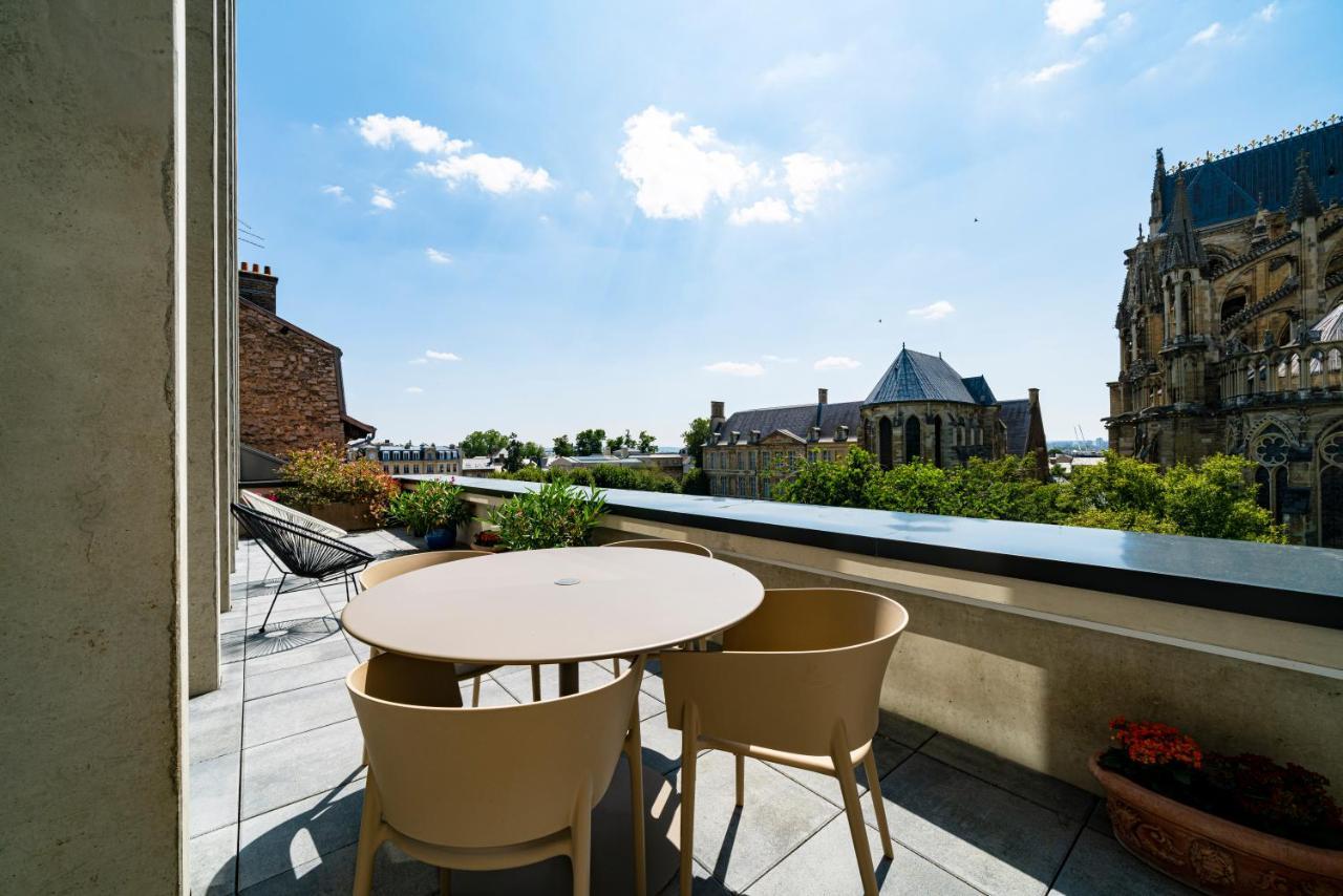 Les Suites 7 Anges - Parking, Vue Cathedrale & Centre Historique Reims Exterior foto
